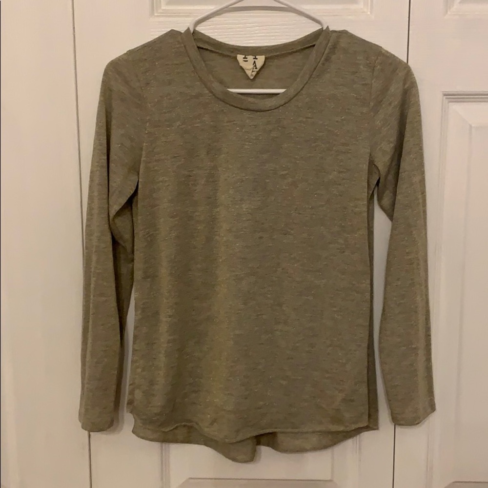 PPLA long sleeve too grey with gold size 14-16